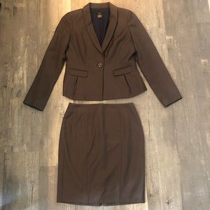 Ann Taylor Matching Suit Set - 2P